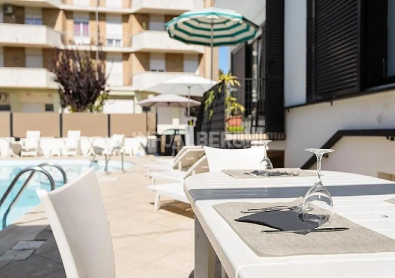 Hotel Ducale Cattolica 3*,  Italia