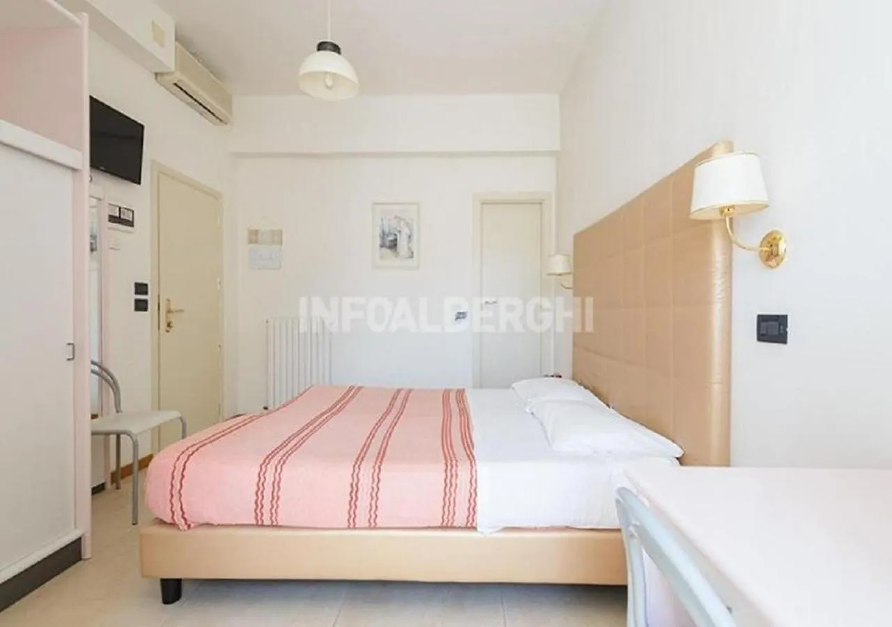Hotel Ducale Cattolica 3*,